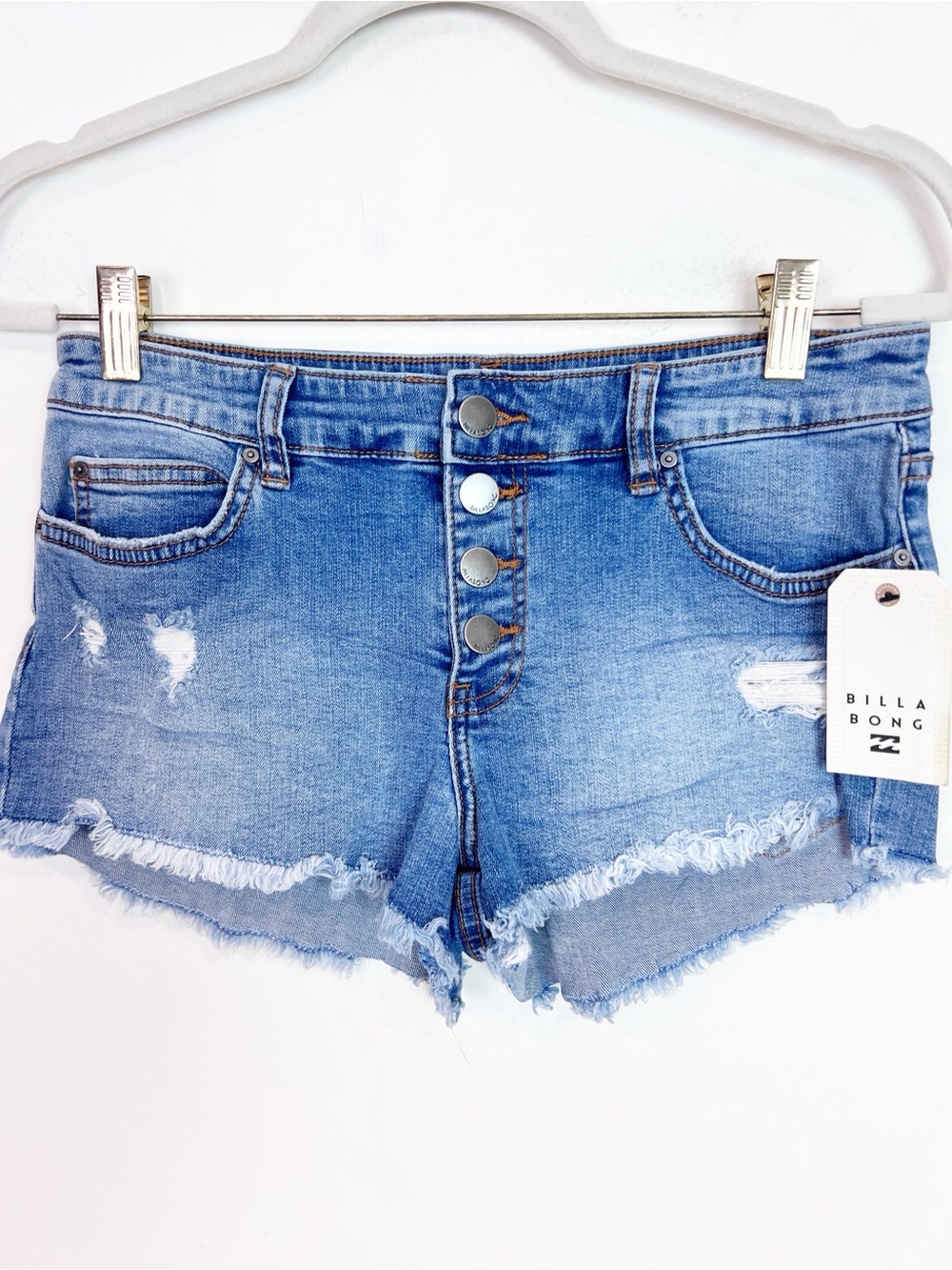 BILLABONG BUTTON FLY DENIM DISTRESSED FRAY HEM SHORTS SZ 26 NWT